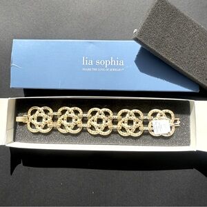 Lia Sophia Jewelry Knotted Up chunky Chain linked Gold Tone Bracelet with box.